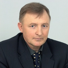 Виктор Новоженин