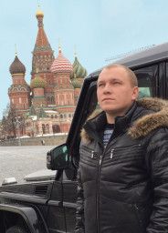 Максим Захаров